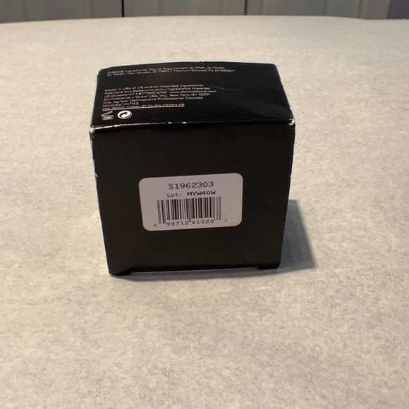 NWT Dermablend Loose Setting Powder - Picture 4 of 4